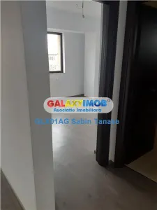 De vanz  ap 2 cam  75 MP situat  etaj inter   fond nou BANAT la cheie - Pitesti