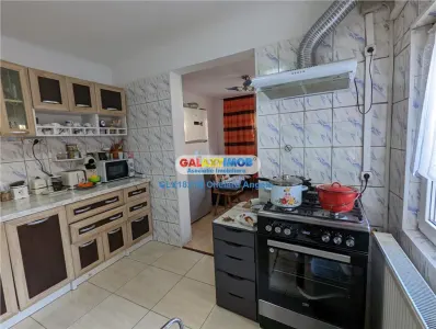 Timpuri Noi casa 3 camere,125mp,teren 200 mp,renovata - foto 3