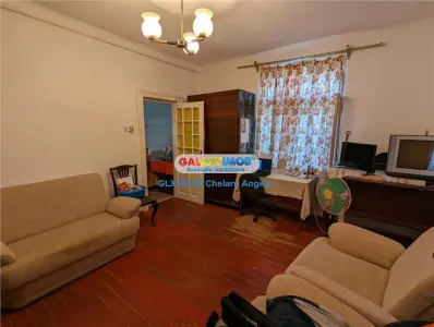Nerva Traian, 1 apartament si 2 gars. in vila, SU 133 mp, teren 156 mp - Bucuresti