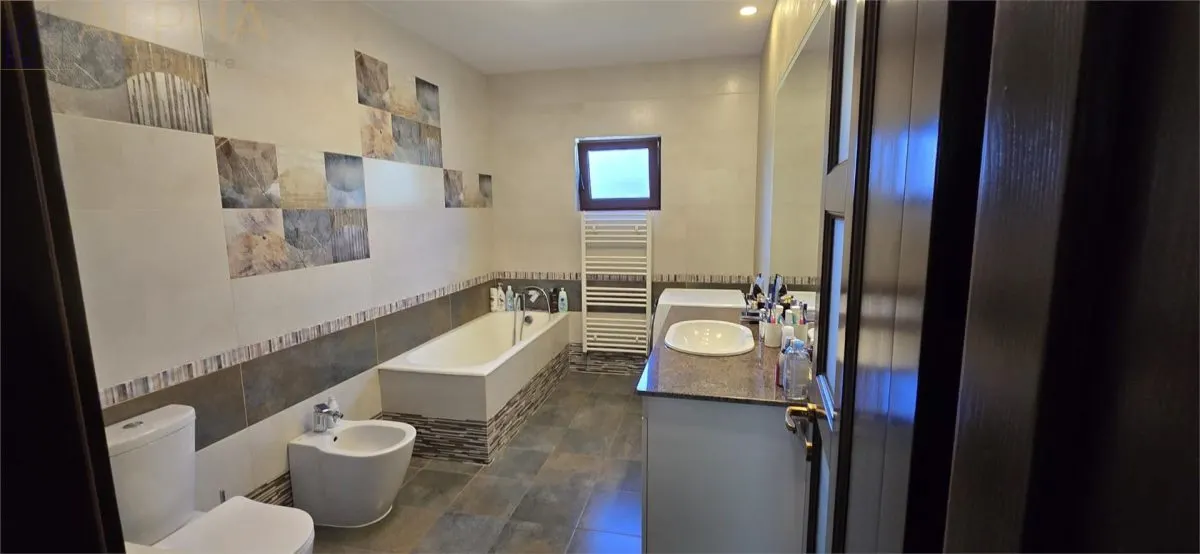 Casa moderna de vanzare cu finisaje premium – Zona Str Ghinzii, Bistrita - foto 9