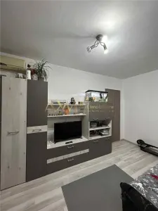 Vanzare apartament 2 camere - foto 2