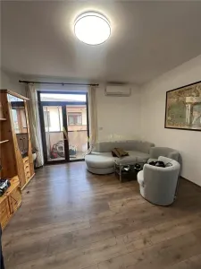 Vanzare apartament 2 camere - foto 2