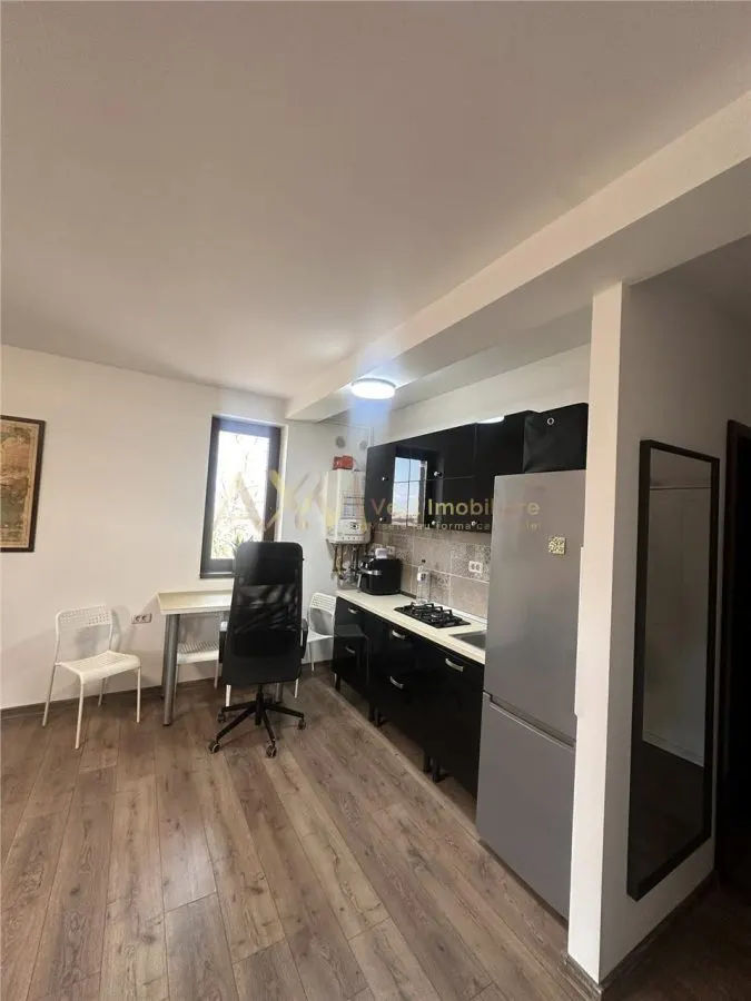 Vanzare apartament 2 camere - foto 4