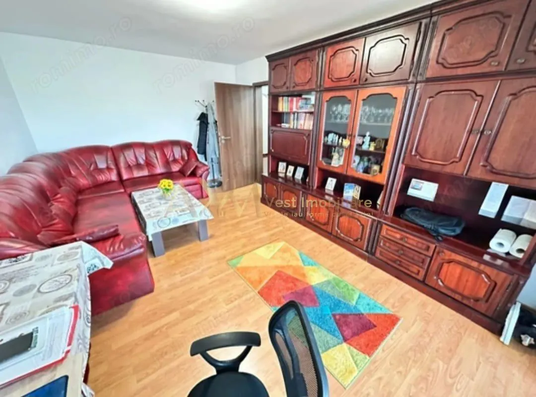 Vanzare apartament 3 camere - foto 3