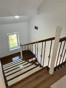 Casa cu 4 camere si garaj - foto 6