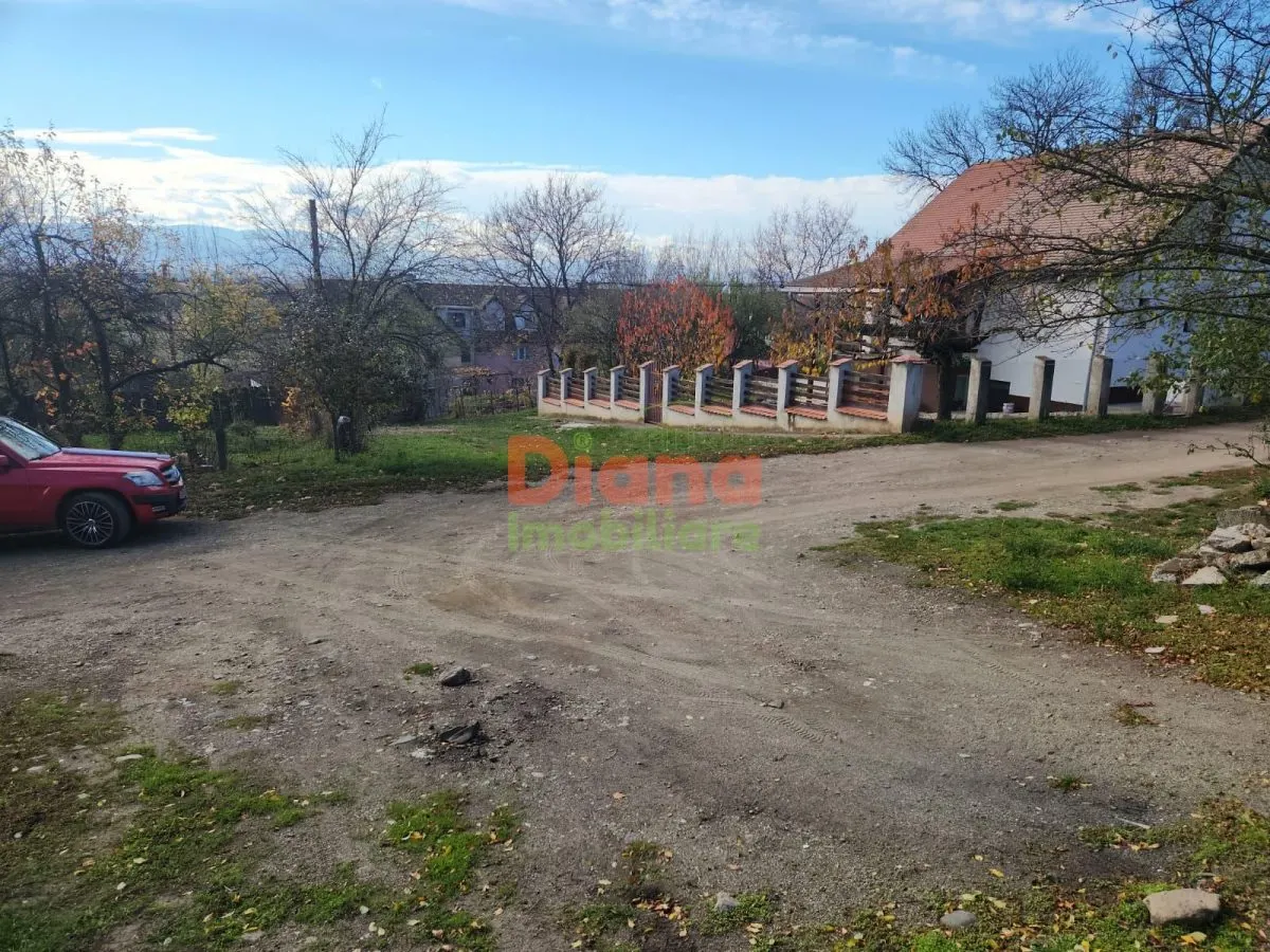 Hopa. Stai așa! Vând teren intravilan constucții case în Sibiu, str Viile Sibiului. - foto 3