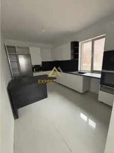 Oportunitate rara de business si investitie-Pensiune turistica sau vila pentru locuit in Cavnic de vanzare - foto 2