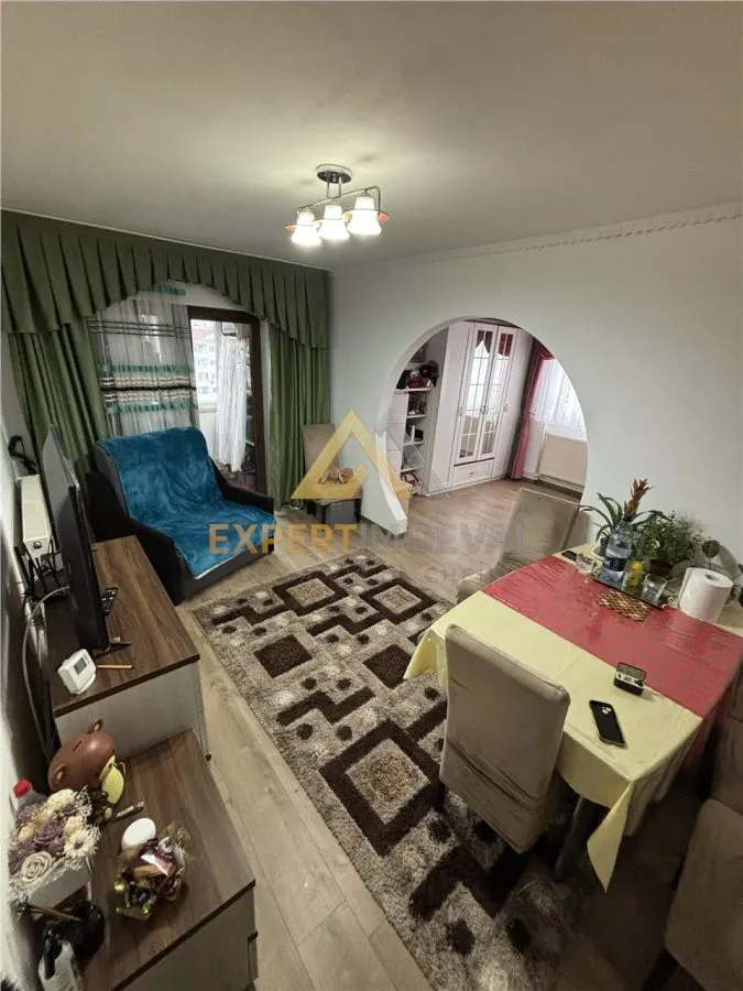 Apartament superb Aleea Neptun bl 4 - foto 11