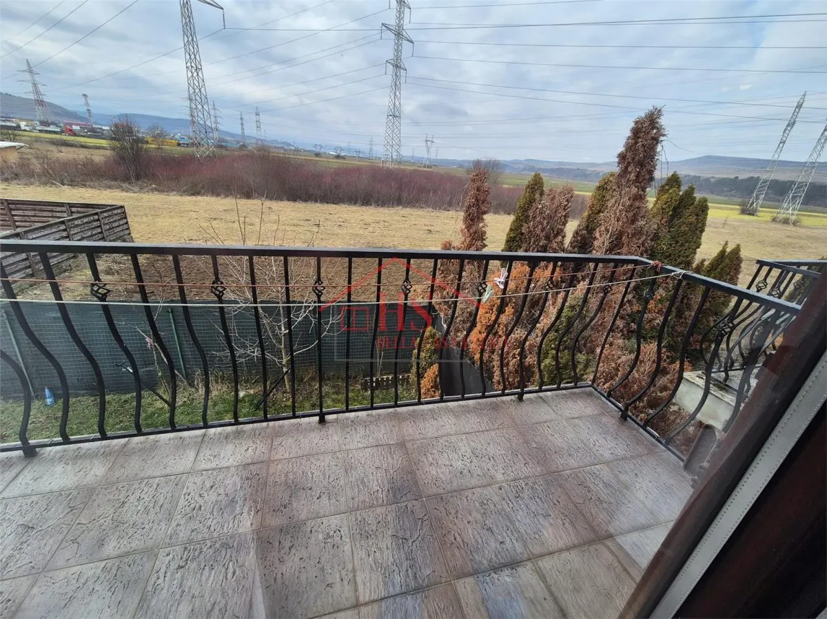 Casa cu 5 camere, tip duplex,  mobilata si utilata+gradina.Floresti zona Iazului - foto 18