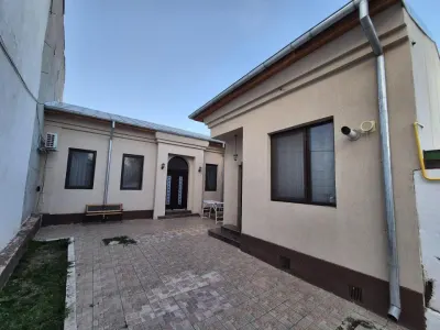 4 cam 200mp utili caramida teren 509 mp mobilata Centru - Braila