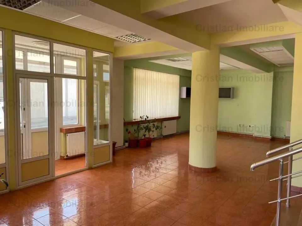 Cladire birouri P+2, 330 mp  zona Centrala cu vizibilitate si acces - foto 1