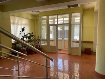 Cladire birouri P+2, 330 mp  zona Centrala cu vizibilitate si acces - foto 2