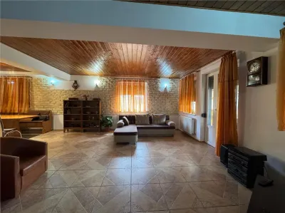 Refugiu de vis in Busteni – casa cocheta cu teren generos si priveliste spectaculoasa - foto 5