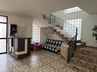 CASA  STREJNICU  5 CAMERE - foto 9