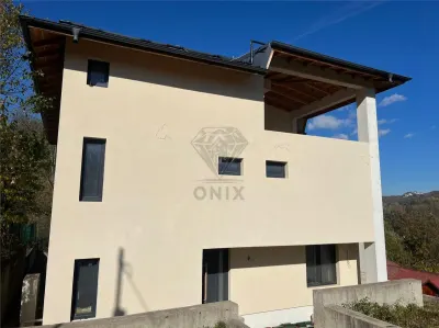 Pensiune noua de vanzare in Slanic Prahova – 400 mp utili, zona centrala, ideala pentru investitie - Slanic