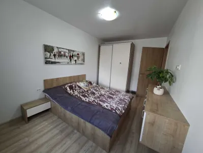 Apartament 2 camere, Kasper Coresi, parcare,boxa ,mobilat,172000 Euro - Brasov
