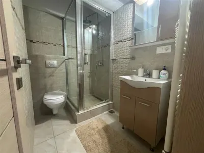 Inchiriere apartament 2 camere, bloc nou Ploiesti - foto 12