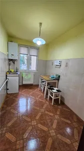 expira in 2 luni Exclusivitate  Remax 2 camere zona Tractorul,etajul 1, 105000 Euro - Brasov
