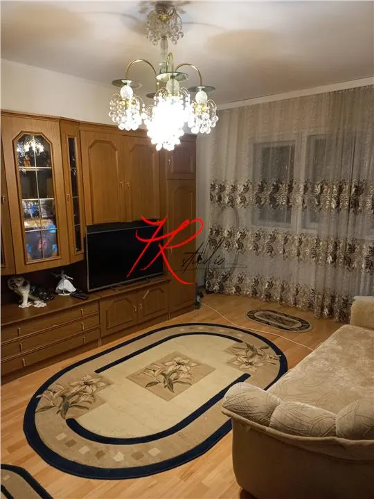 Vanzare apartament 3 camere Lacul Tei - foto 1