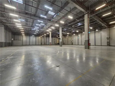Spatii Industriale - 15000 mp - Logistica - Depozitare - Productie - foto 6
