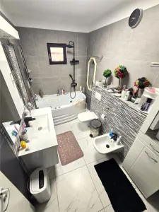Confort si spatiu | Casa 5 camere, constructie solida | Teren 544 mp - foto 18