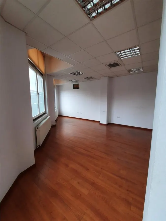 Spatiu Birou - 225 mp - Piata Cibin - foto 1