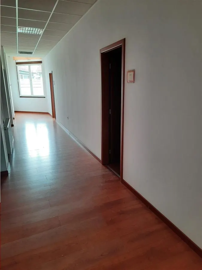 Spatiu Birou - 225 mp - Piata Cibin - foto 3