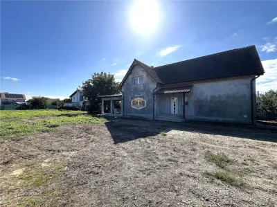 Casa cu 3 dormitoare si teren generos- Lazuri - foto 3