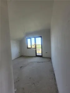 Casa cu 5 camere in Bercu Nou | Teren 1.500 mp - Drum Principal - foto 7