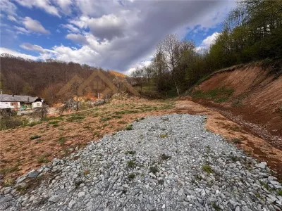 Teren intravilan , ideal cabane, Baita , zona centrala - foto 6
