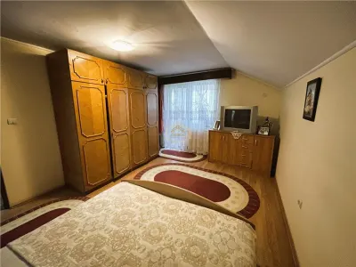 VIDEO | Casa cu 5 camere si curte ingrijita | Ideala pentru o familie | Lucian Blaga - foto 13
