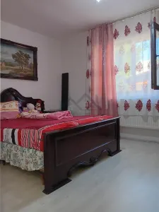 Ocazie Vila P+E 193mp doua bai doua bucatarii doua living 6 dormitoare Lunca Cetatuii - foto 3