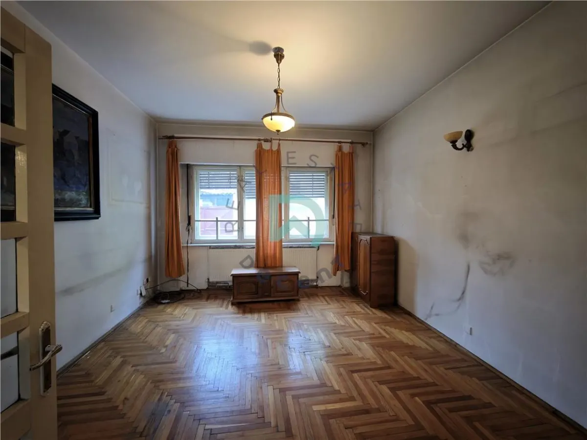 Casa de vanzare  Brasovul Vechi - foto 1