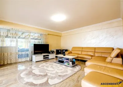 Casa mobilata, accesorizata, luminoasa, vedere munte, zona verde - foto 2