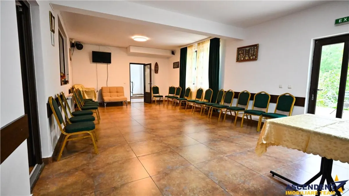 Pensiune turistica in Piatra Craiului, in circuitul  Plaiul Foii, 7700 mp teren - foto 13