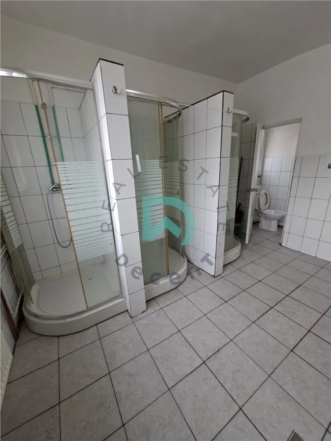 Imobil de închiriat – 18 camere | Ideal pentru muncitori, pensiune sau activități comerciale - foto 17