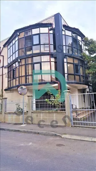 Vanzare spatiu comercial, Tractorul, Brasov - foto 1