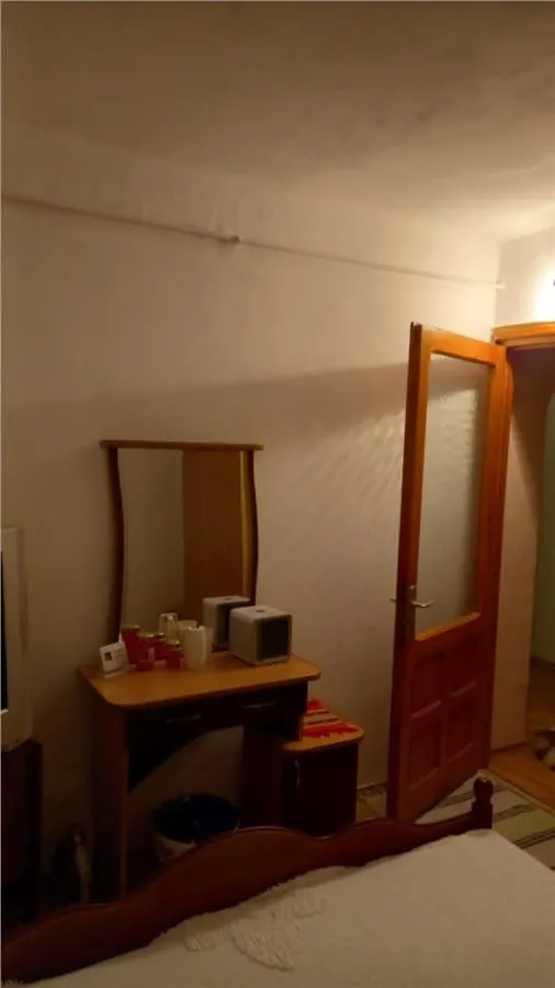 Apartament 2 camere semidecomandate,zona Cora - foto 6