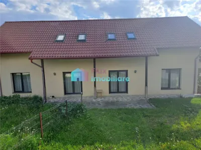 Casa tip duplex în Burdujeni - Suceava