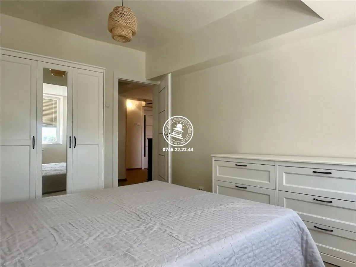 Apartament 3 camere  de inchiriat  Centru, - foto 2