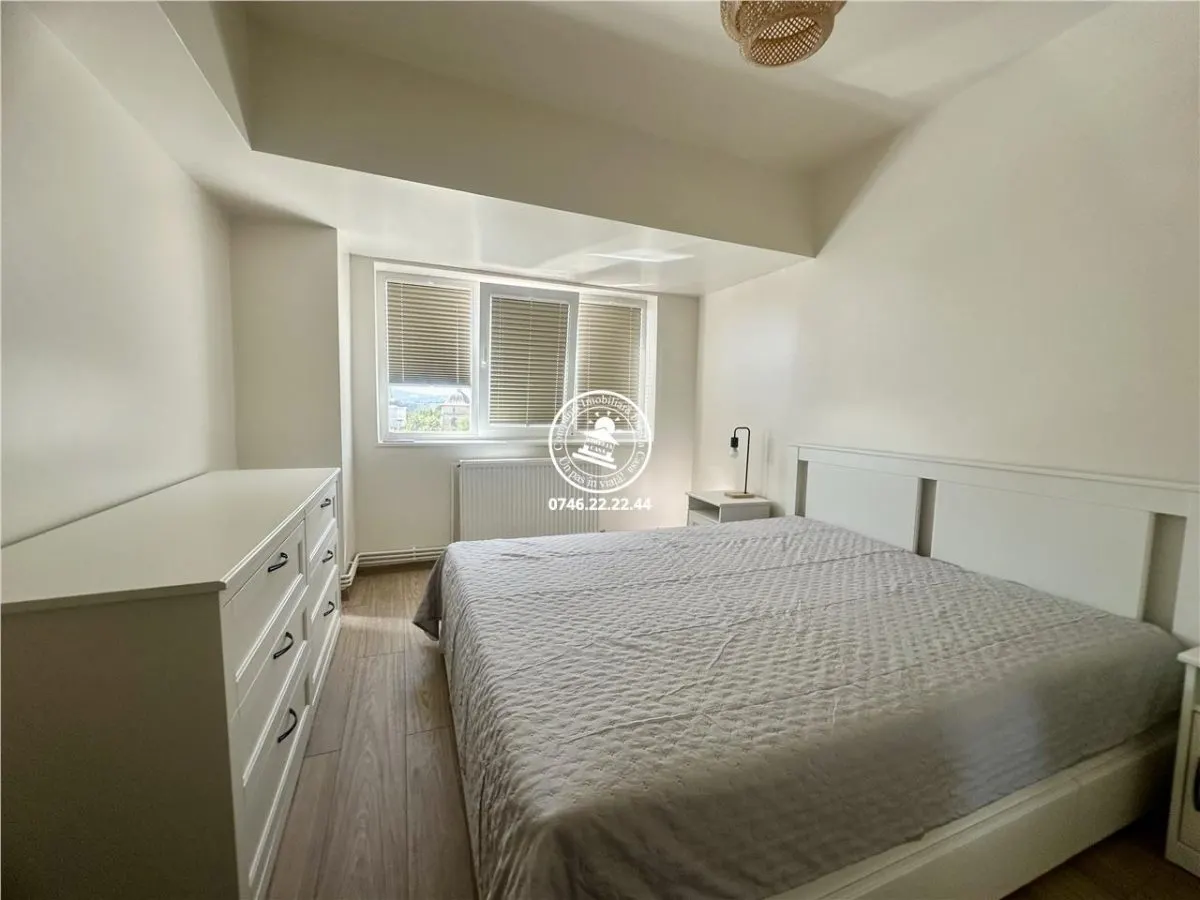 Apartament 3 camere  de inchiriat  Centru, - foto 3