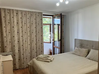 Apartament 3 camere  de vanzare  Podu Ros, - Iasi