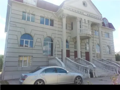 Vila Stil Victorian 1200mp -Curte , Parcare privata si LAC - foto 10