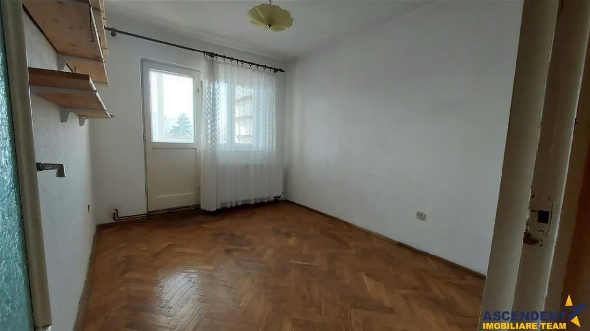 Compozitie frumoasa si luminoasa, pe 90 mp, Dambu Pietros,Targu Mures - foto 13