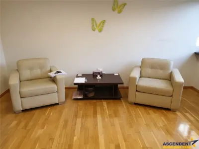 Cladire eleganta, pretabila: birouri, sediu firma, clinica ,etc  Central, Brasov - foto 3