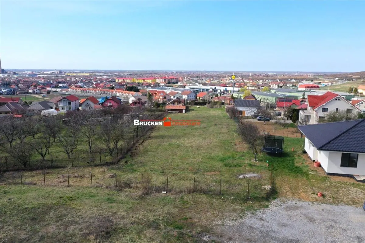 Teren intravilan pentru dezvoltare rezidentiala | 5.680 mp | front dublu | zona de case - foto 5