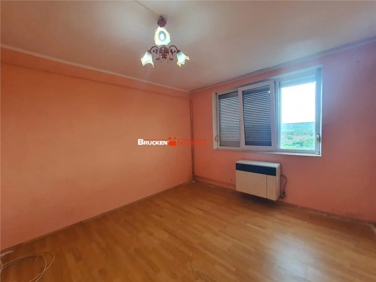 Garsoniera de vanzare - foto 1