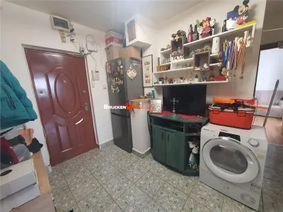 Apartament cu 3 camere de vanzare - foto 7