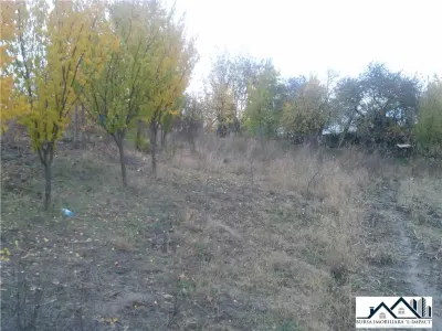 TEREN INTRAVILAN -de constructii, S=3600 mp, loc. Grivita, 21 000 Euro - Grivita