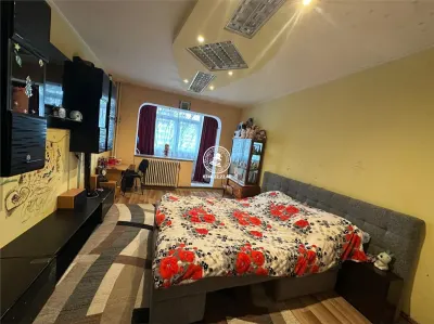 Apartament 3 camere, decomandat, de vanzare - Gara - Iasi